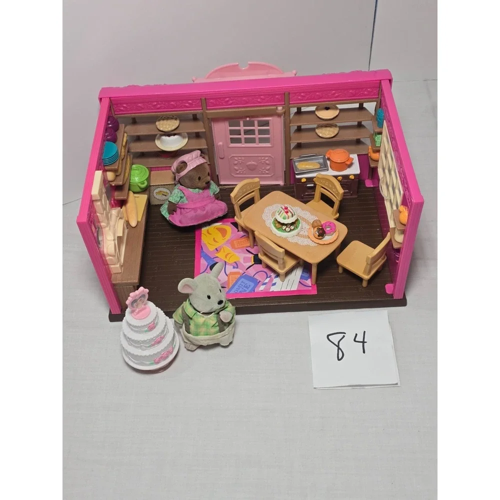 Li'l Woodzeez Calico Critters Mix Tickle Your Taste Buds Bakery With Accessories